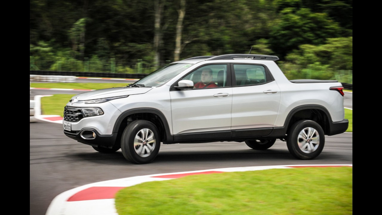 Teste CARPLACE: Afinal, como anda (e quanto bebe) a Fiat Toro 1.8 Flex?