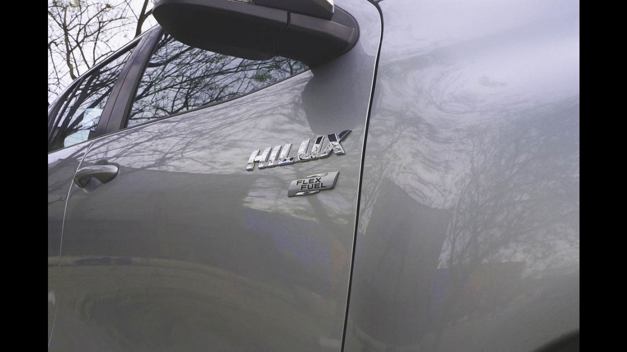 Teste Rápido: Nova Hilux 2.7 Flex não tem o mesmo apelo das versões a diesel