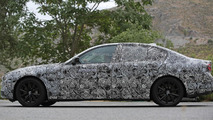 2017 BMW 5-Series plug-in hybrid spy photo