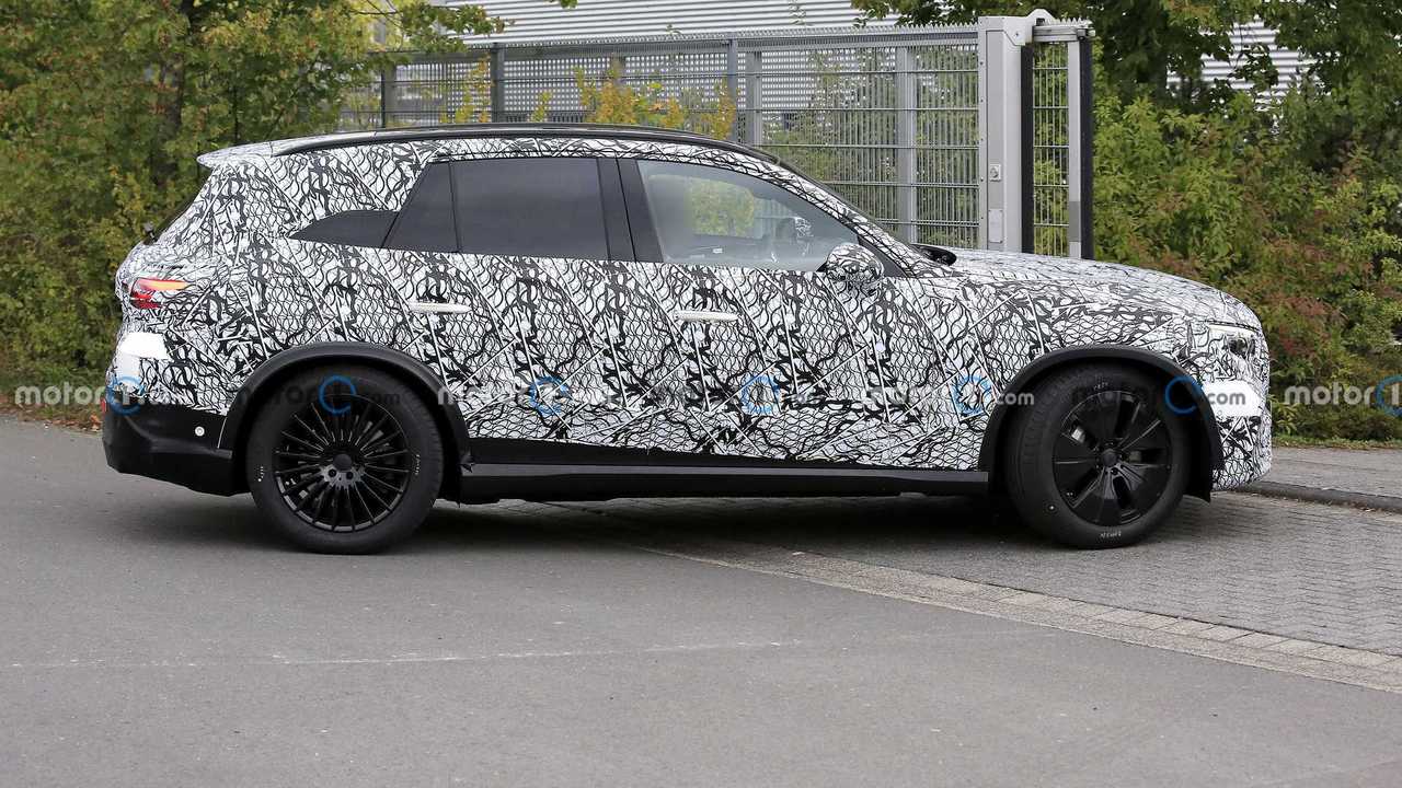 2022 Mercedes GLC Casus Fotoğrafı.