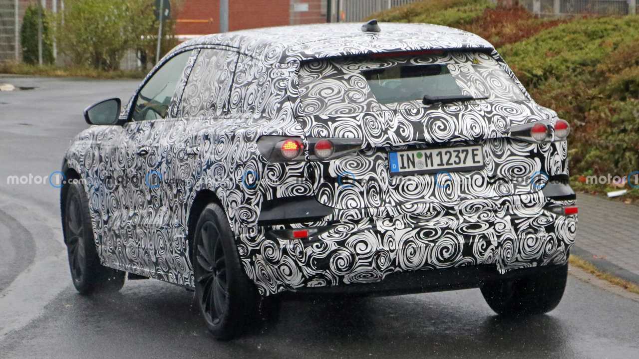 Foto - Audi Q6 e-tron, le nuove foto spia