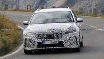 2023 Skoda Superb test mule spy photo