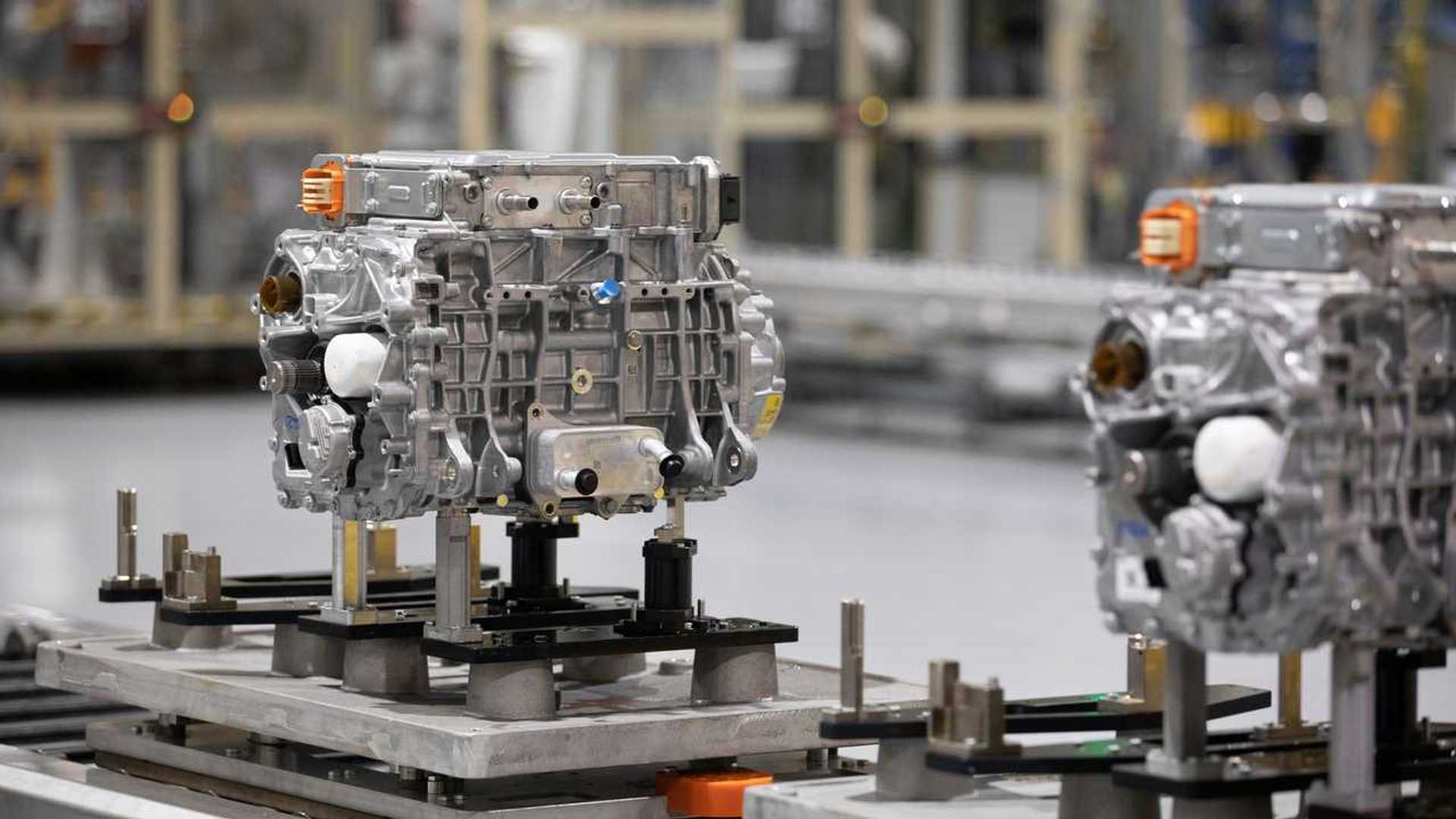 ford-begins-pre-production-of-f-150-lightning-150-000-reserved