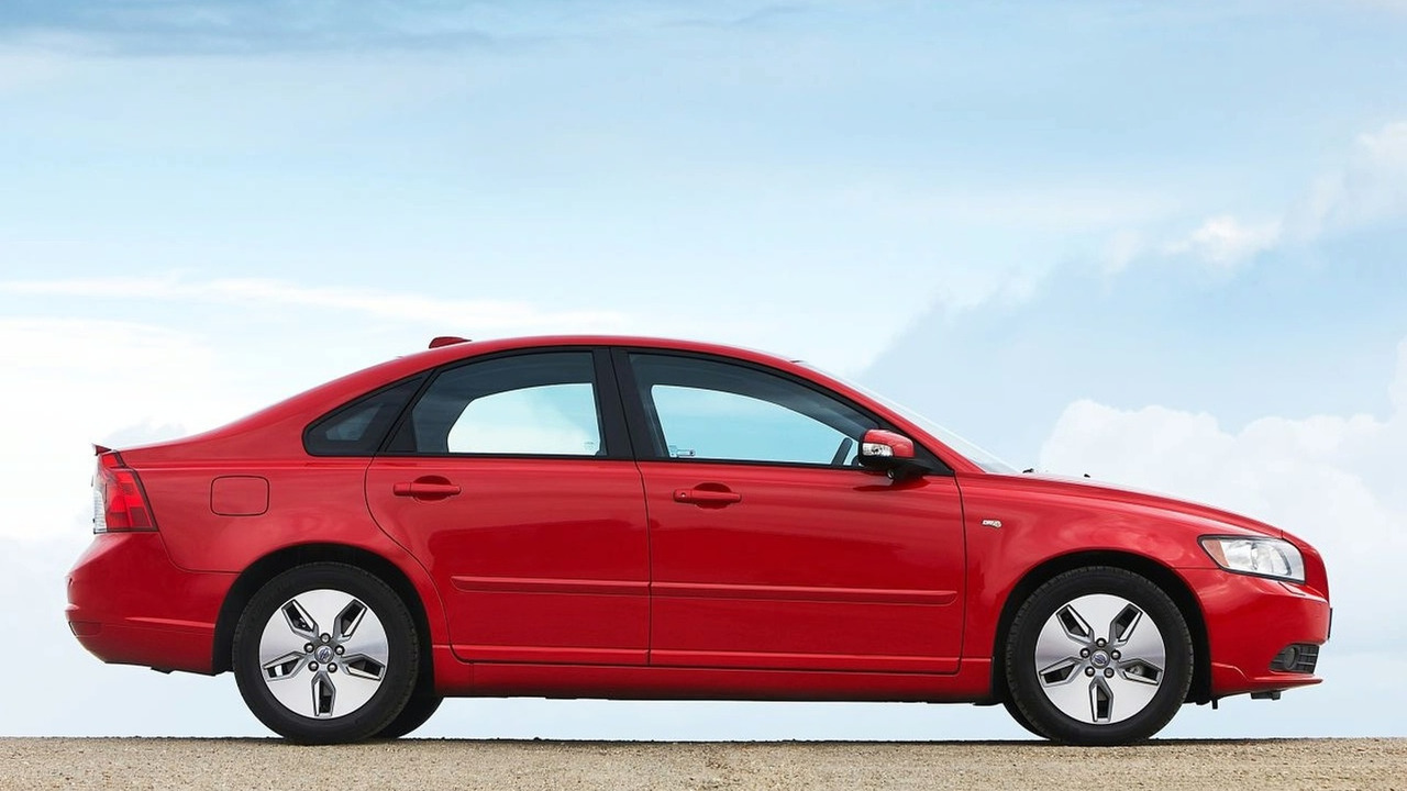 2009-165008-volvo-s40-drive1.jpg