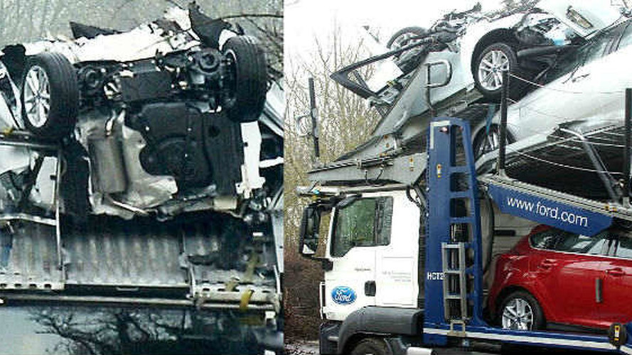 Tır köprüye çarptı yepyeni Ford’lar pert oldu