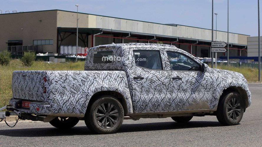 2018 Mercedes X-Class spy photo