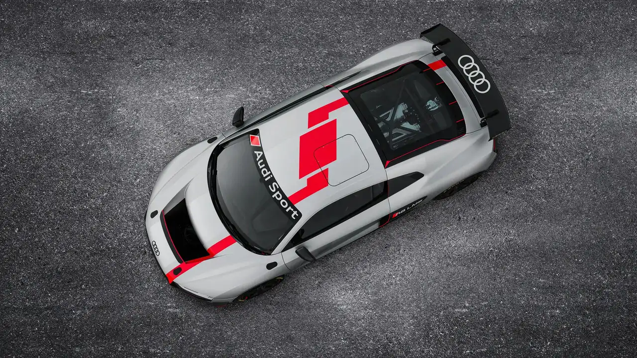 Audi R8 Racer Completes Amazing Double Spin Without Crashing