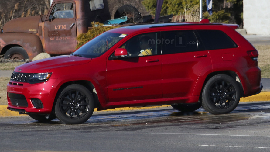 Jeep Grand Cherokee Trackhawk spy photo
