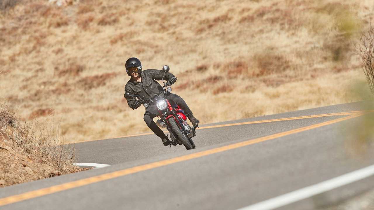 2021 Honda Trail 125 - On The Road
