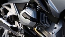 BMW's Big Boy Touring Bike - BMW R 1200 RT Review 