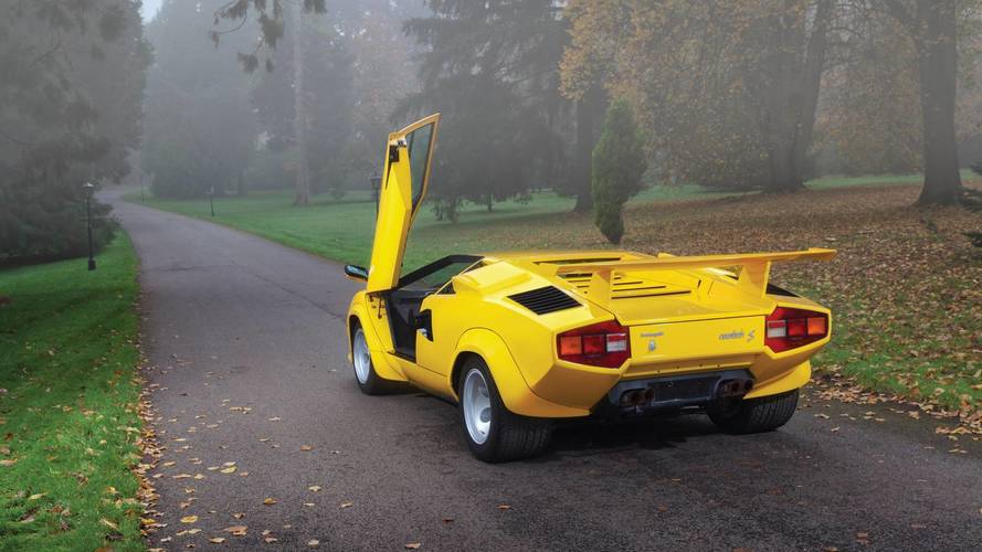 Lamborghini Countach LP400S 12