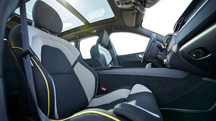 Volvo XC60 - Plásticos reciclados