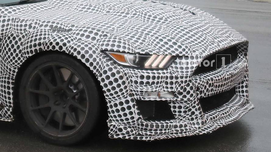 2019 Ford Mustang Shelby GT500 Spy Photo