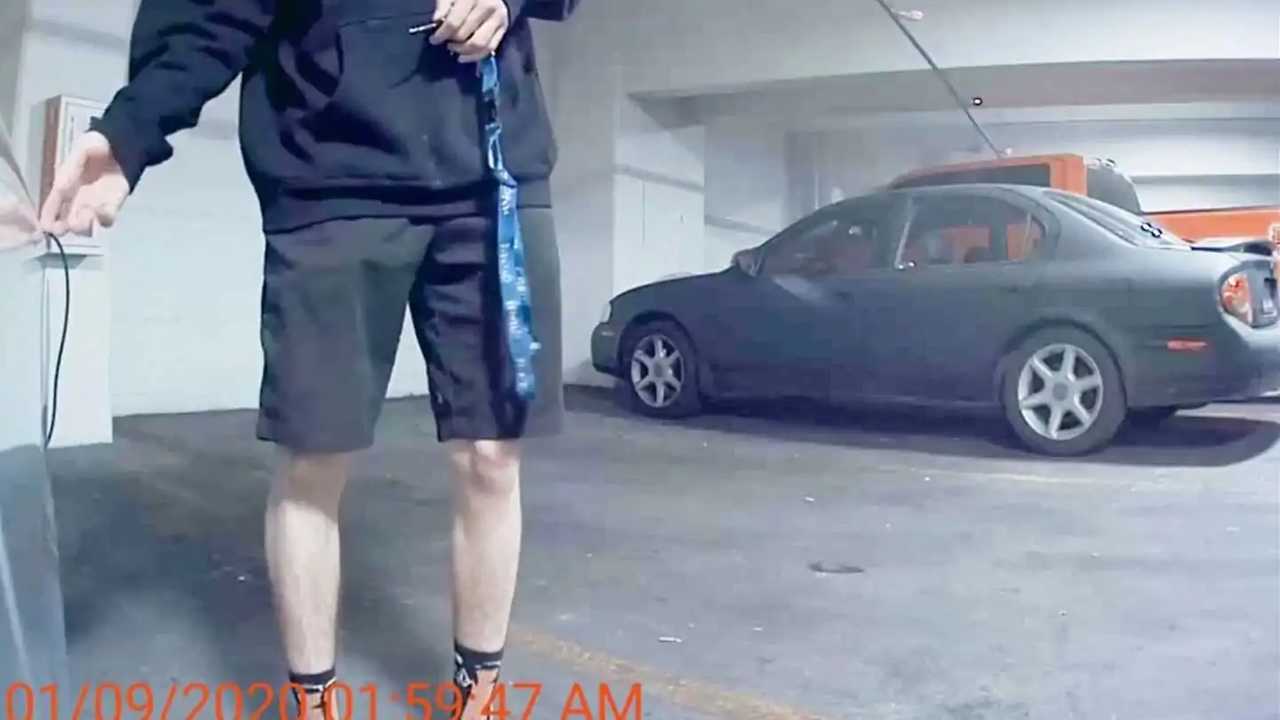 Check These Vandals Trying To Break Charging Plug On A Tesla Model 3