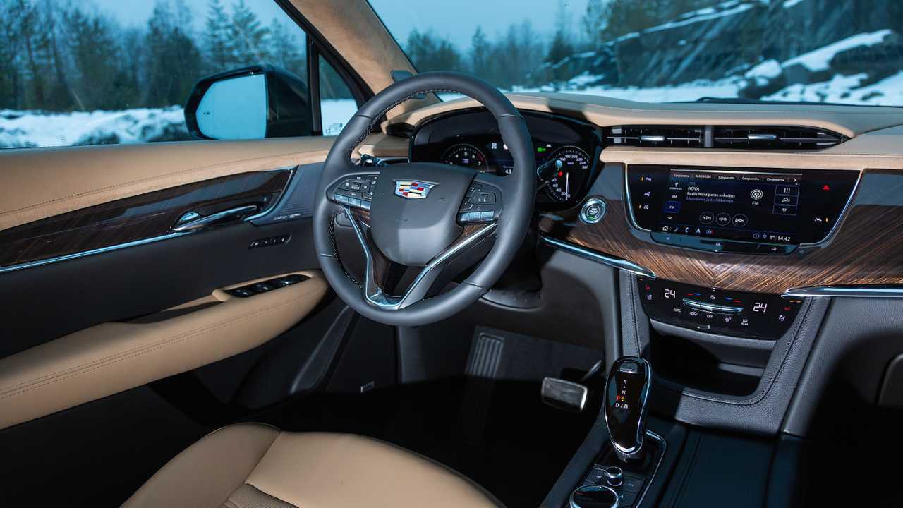 Cadillac XT6 для России