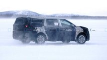 Kia Sedona Spy Photos