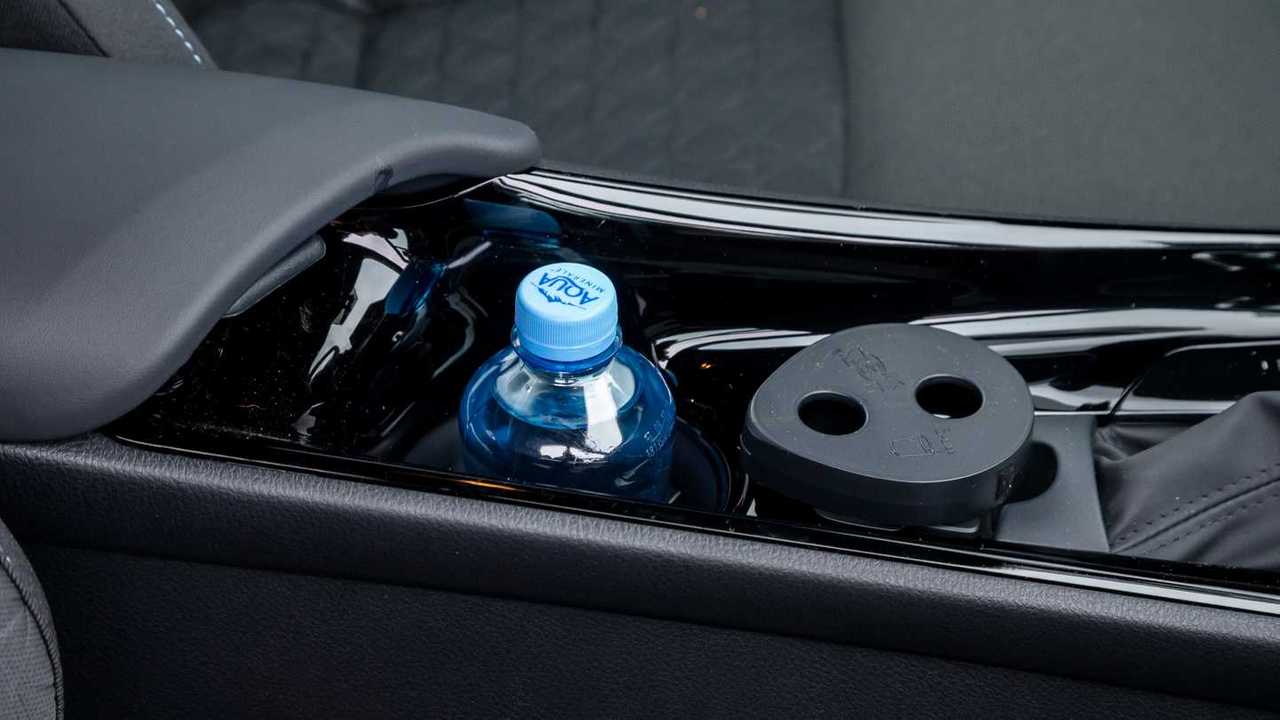 2020 Toyota C-HR food-test-drive (interior)