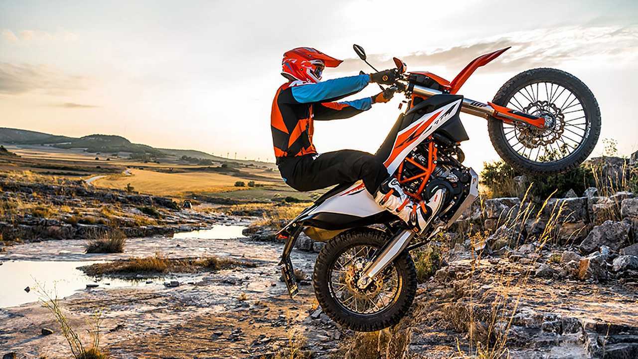 KTM 690 Enduro R and SMC R