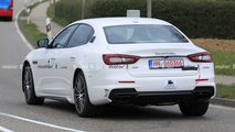 Maserati Quttroporte spia lifting foto