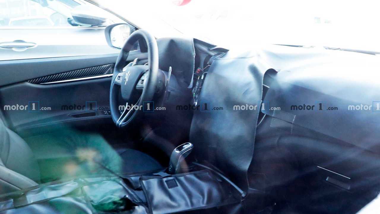 Maserati Ghibli Facelift Spy foto