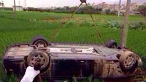 Rolls-Royce Phantom rolls onto field in China