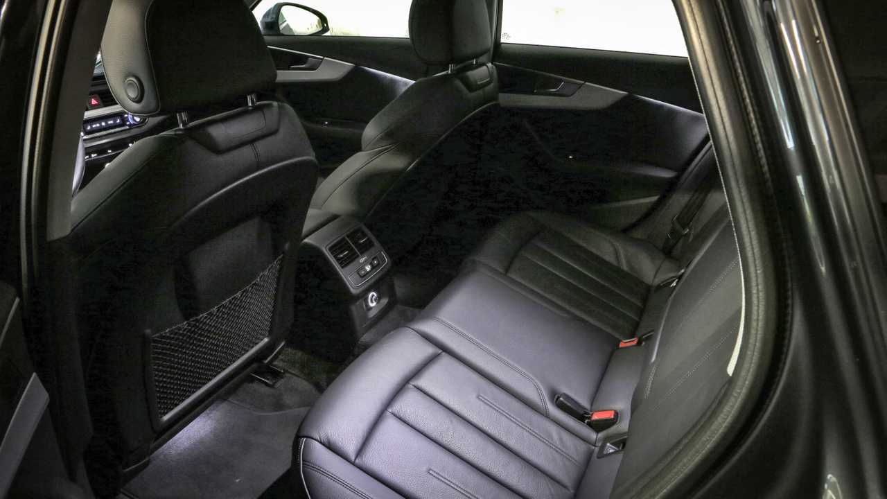 Comparativo: BMW 330i x Audi A4 x Mercedes C300