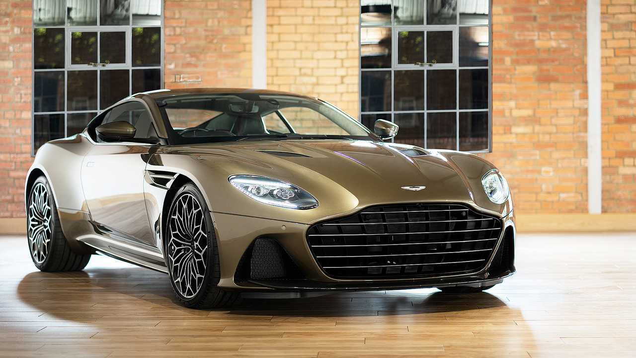 Aston Martin DBS Superleggera в секретной службе Ее Величества