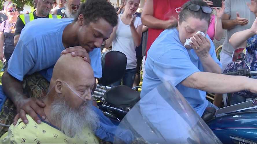 Dying Man's Final Request Fulfilled By 200 Roaring V-Twins