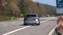 Mercedes-AMG A45-Screenshot aus einem Spionvideo