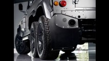 Land Rover'dan Mercedes'in 6x6'sına cevap