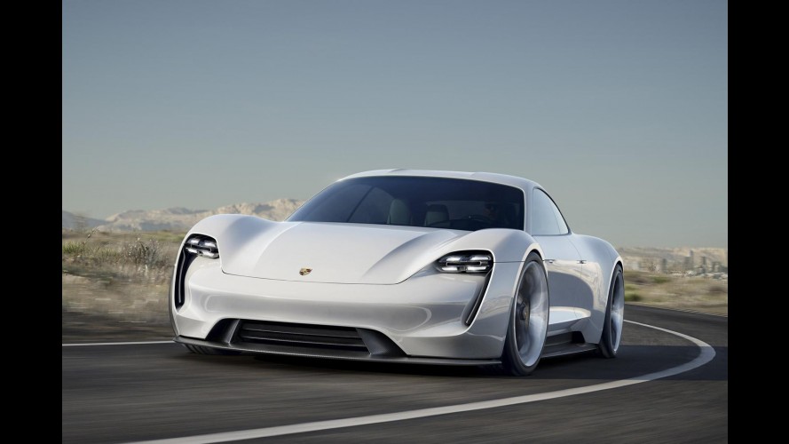Porsche 600 Beygir Gücündeki Elektrikli Otomobili Mission E'yi Tanıttı