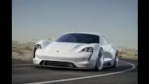 Porsche 600 Beygir Gücündeki Elektrikli Otomobili Mission E'yi Tanıttı