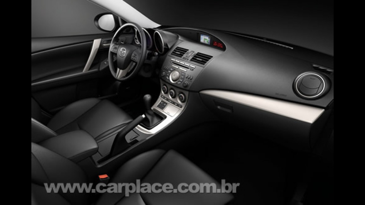 Divulgadas imagens do novo Mazda3 Hatch que estará no Salão de Bolonha