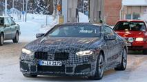 Yakıt Alırken Görüntülenen Kamuflajlı BMW M8 Coupe