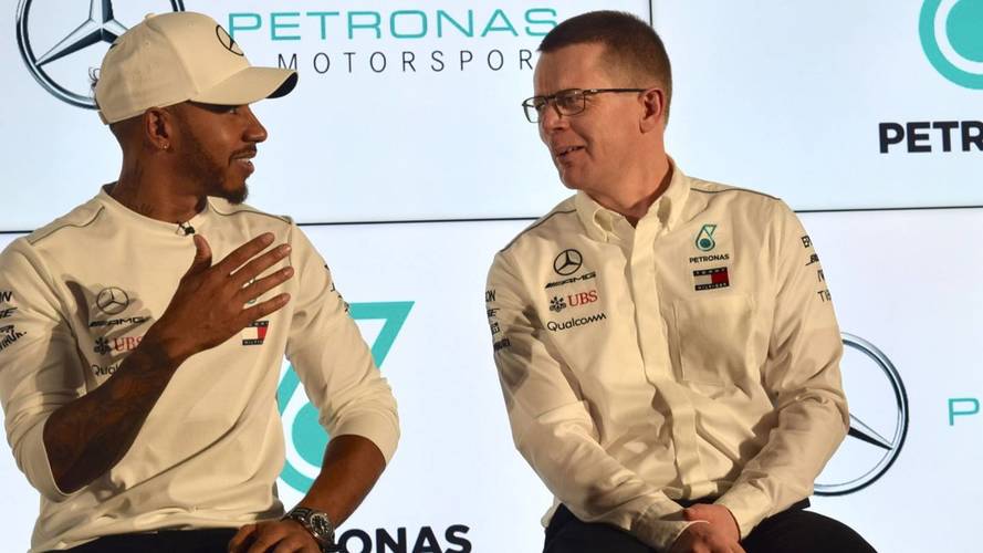 Lewis Hamilton, Mercedes-AMG F1, Andy Cowell, Mercedes AMG High Performance Powertrains Managing Director