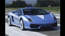 Polizei fährt Lambo