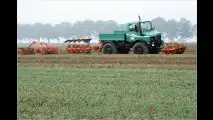 Der Acker-Unimog