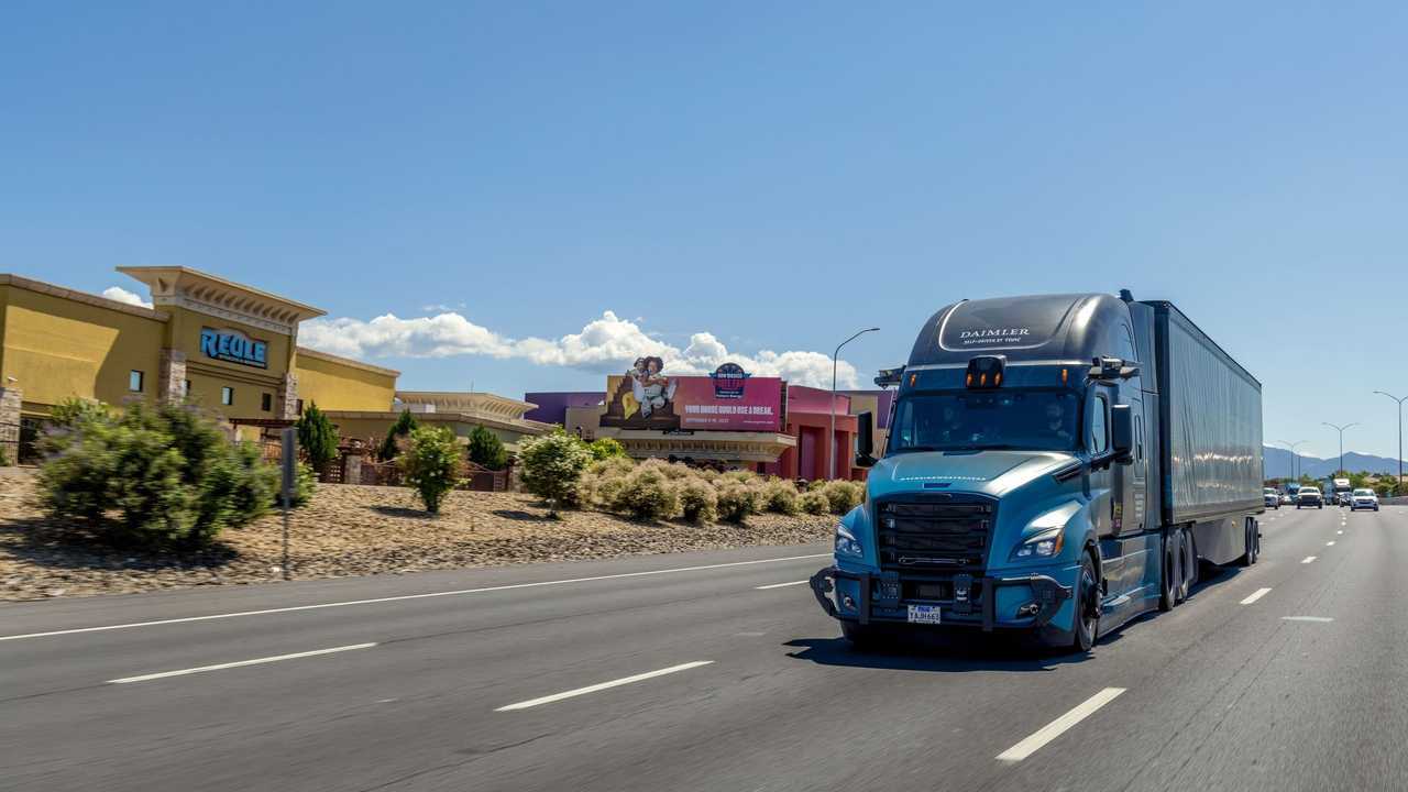 Freightliner Cascadia con guida autonoma SAE liv 4 in New Mexico