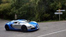 Les modèles Bugatti collés par Steve Jenny