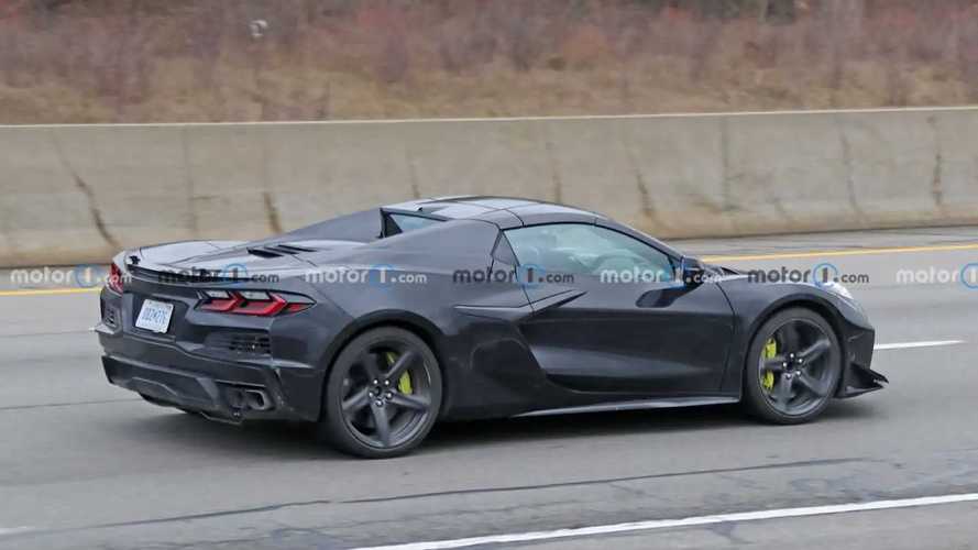 2023 Chevrolet Corvette E-Ray Side View Spy Photo