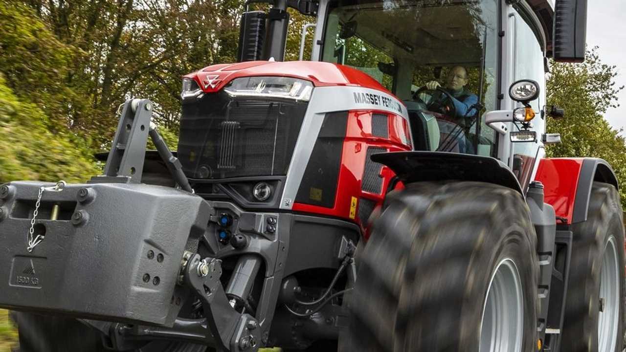 FARM MACHINE 2022 Omnitrattore e i trattori 180-400 CV finalisti