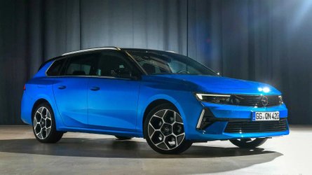 Opel Astra Sports Tourer (2022) im Studio