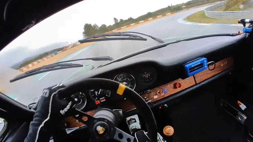 Videó: Így kell kihozni a legtöbbet egy Porsche 911 2.0L Cup versenyautóból