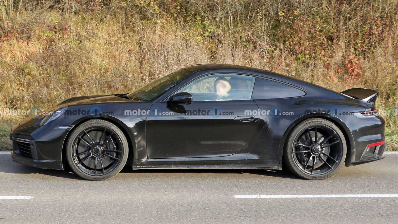 Porsche 911 Sport Classic Spy Shots Profilo