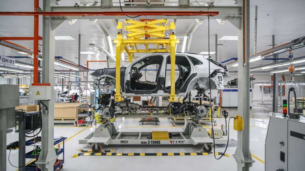 Assemblage Porsche Cayenne Malaisie
