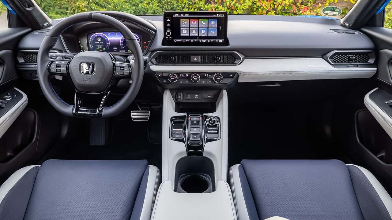 Honda Prelude, gli interni e il bagagliaio