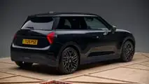 MINI Cooper SE Paul Smith Edition