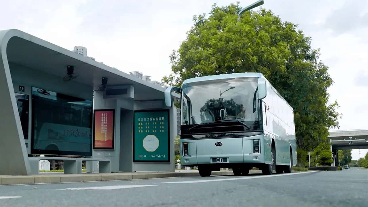 BYD’s New Electric Bus Can Keep Things In Check During A Tire Blowout