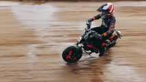 BMW CE 02 Deus - Sliding