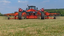 Kuhn: andanatore a doppio rotore con posa centrale  GA 8131 CL